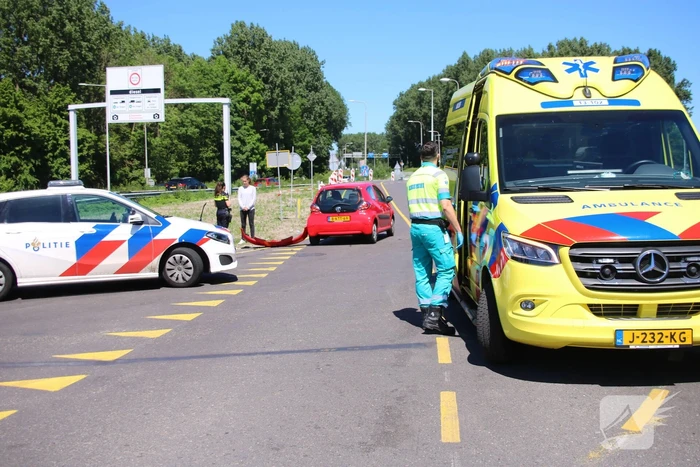 Motorrijder gewond bij botsing met auto