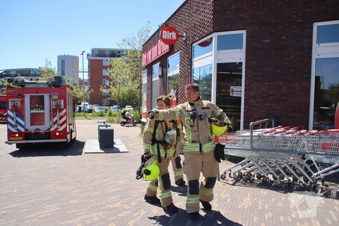 Brandgesticht op houten bank