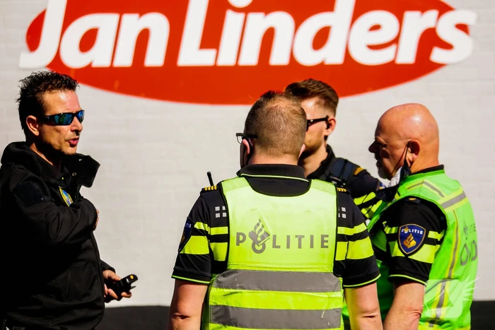 Plofkraak geldautomaat, EOD doet onderzoek naar achtergebleven explosieven