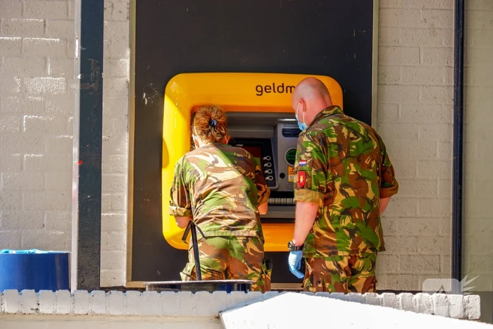 Plofkraak geldautomaat, EOD doet onderzoek naar achtergebleven explosieven