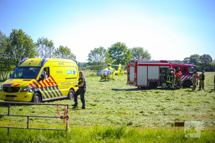 Auto belandt in weiland na ongeval