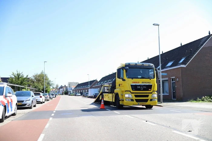 Schade bij aanrijding tussen twee auto's