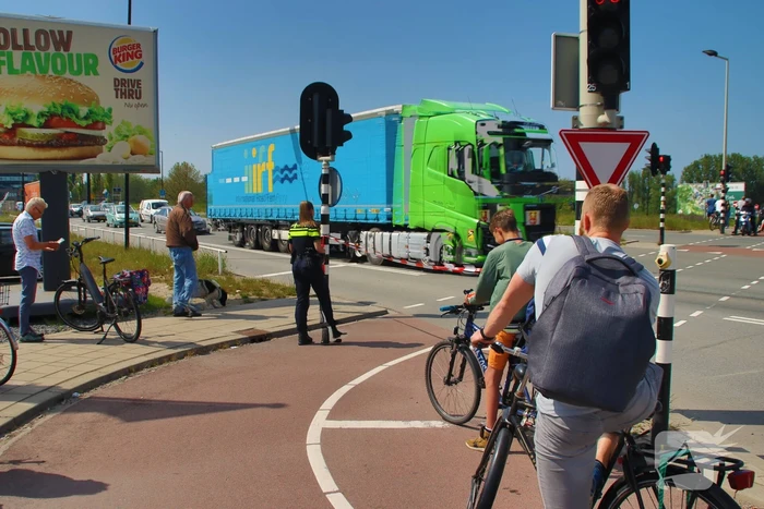 Twee fietsers ernstig gewond bij botsing