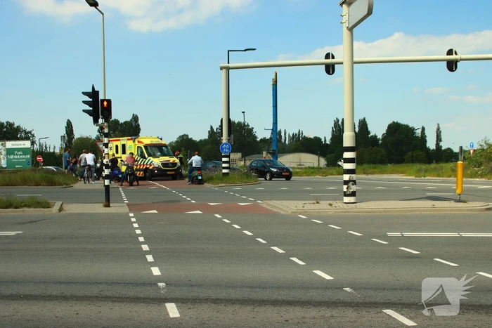 Twee fietsers ernstig gewond bij botsing