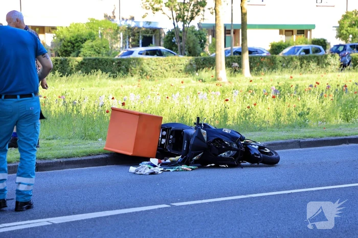 Maaltijd bezorger gaat onderuit