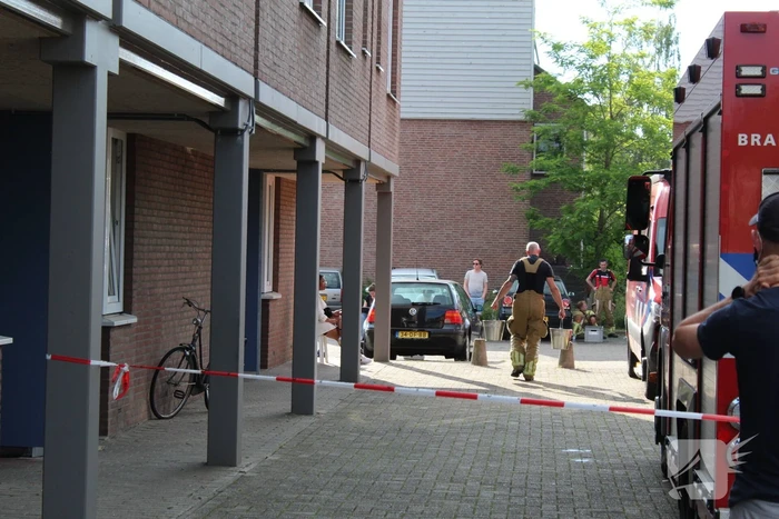 Poeder in brievenbus flatgebouw
