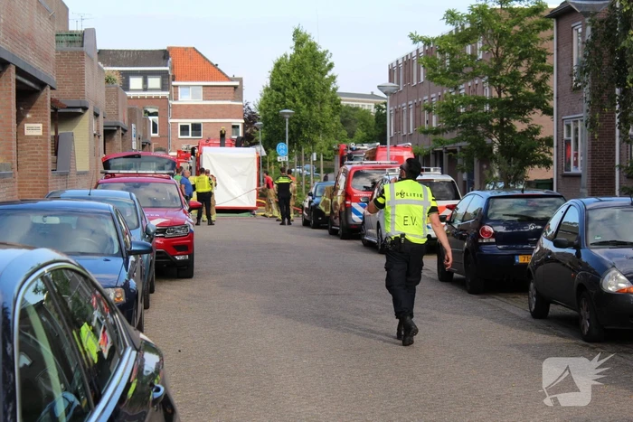 Poeder in brievenbus flatgebouw