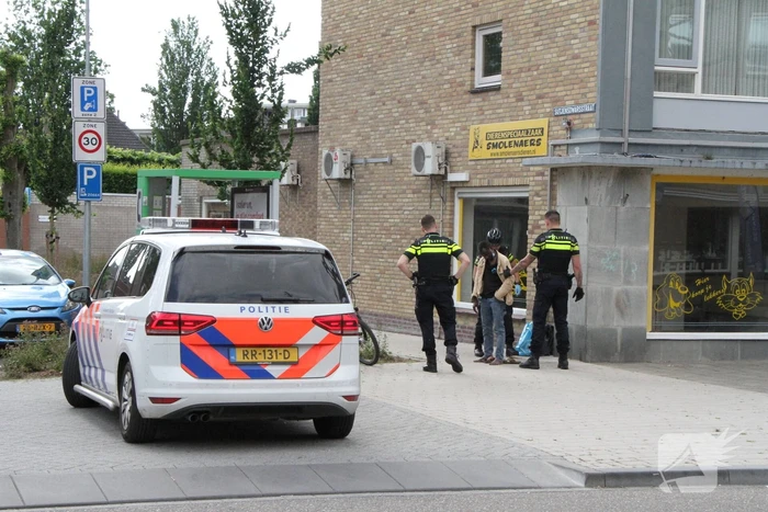 Dronken man aangesproken en gesommeerd te vertrekken