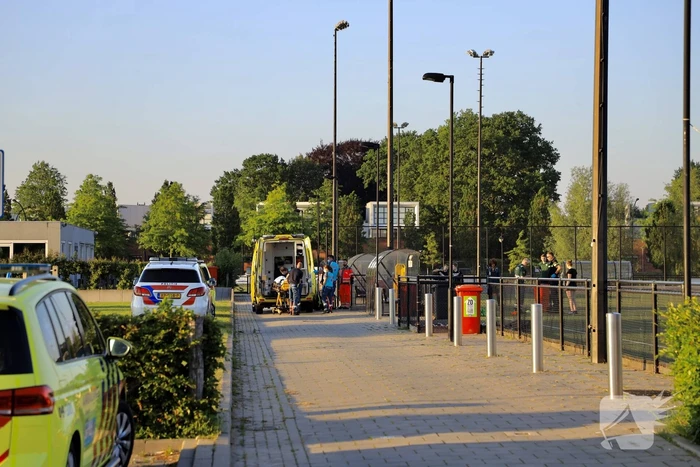Hockeyspeler zwaargewond bij incident op veld
