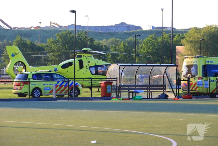 Hockeyspeler zwaargewond bij incident op veld
