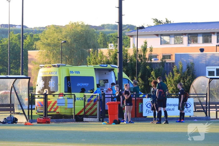 Hockeyspeler zwaargewond bij incident op veld