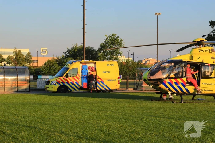 Hockeyspeler zwaargewond bij incident op veld