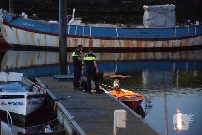 Personen raken te water na incident