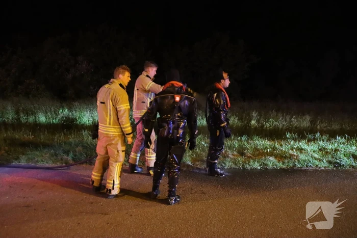19-jarige bestuurder uit auto geslingerd en overleden