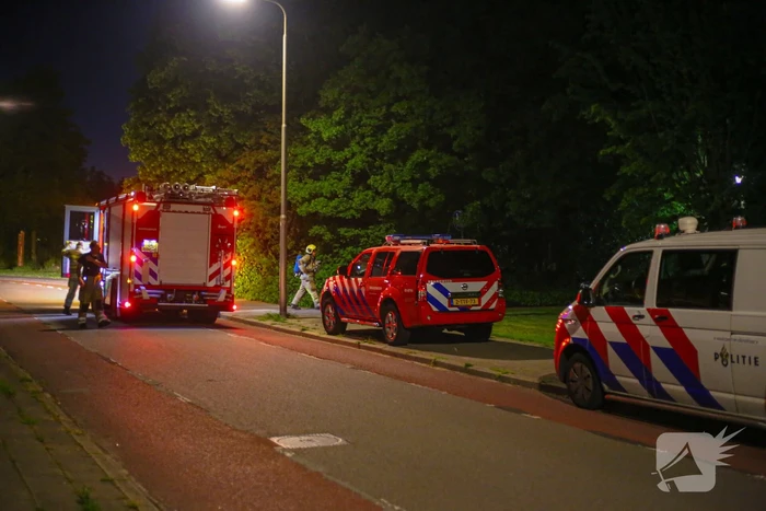 Flatwoning onbewoonbaar door grote uitslaande brand