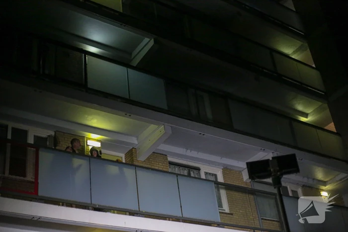 Flatwoning onbewoonbaar door grote uitslaande brand