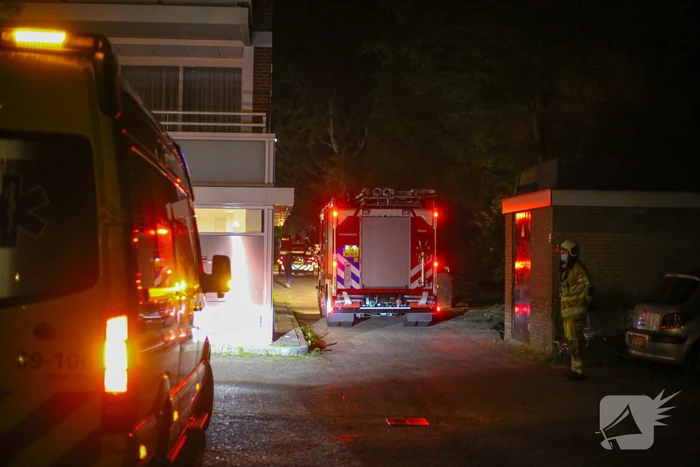 Flatwoning onbewoonbaar door grote uitslaande brand