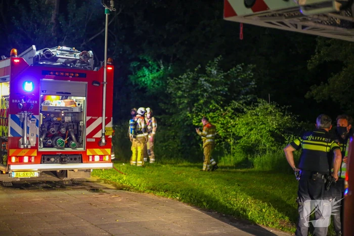Flatwoning onbewoonbaar door grote uitslaande brand