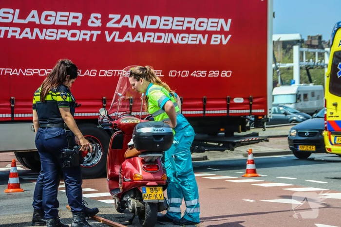 Bestuurder motorfiets gaat onderuit