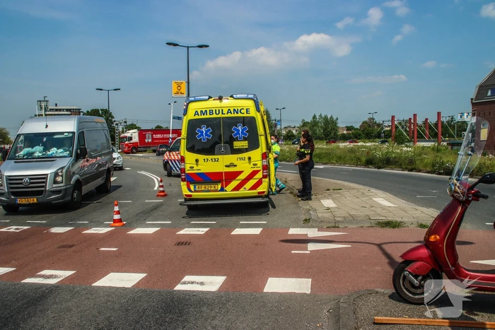 Bestuurder motorfiets gaat onderuit