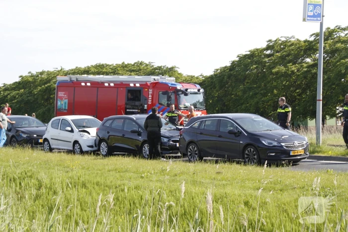 Persoon gewond na ongeval met personenauto