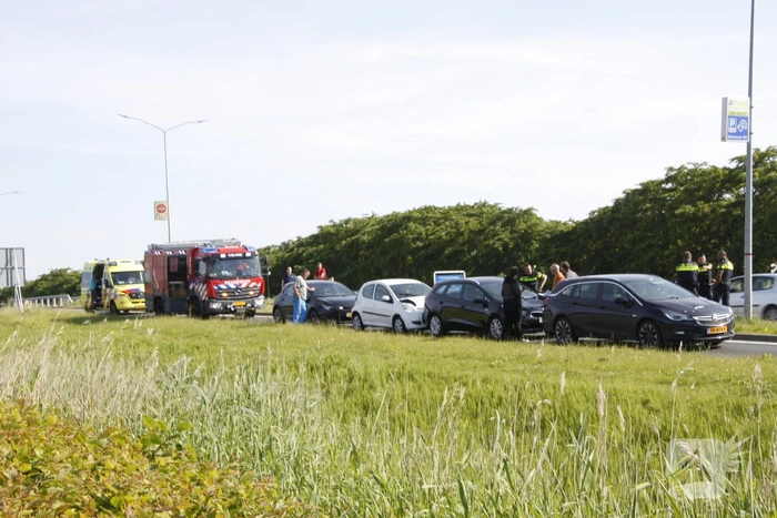 Persoon gewond na ongeval met personenauto