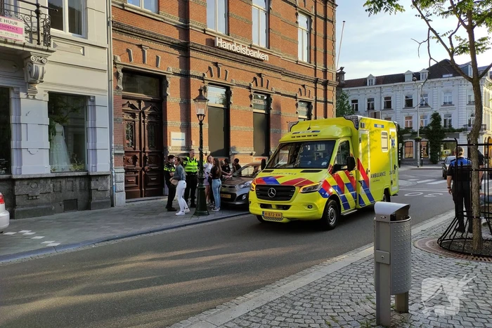 Persoon gewond bij aanrijding tussen twee auto's
