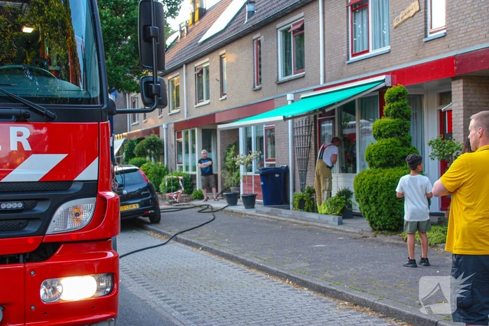 Brandweer redt hond bij brand in schuur