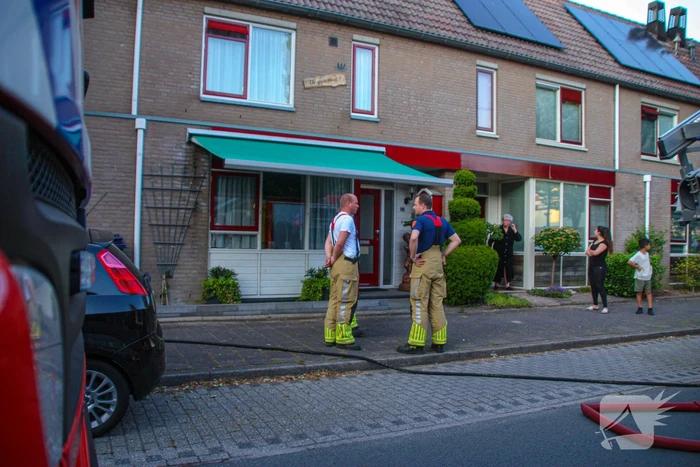 Brandweer redt hond bij brand in schuur
