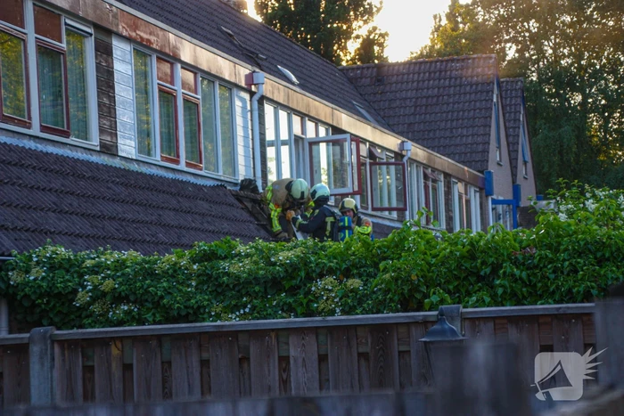 Brandweer redt hond bij brand in schuur