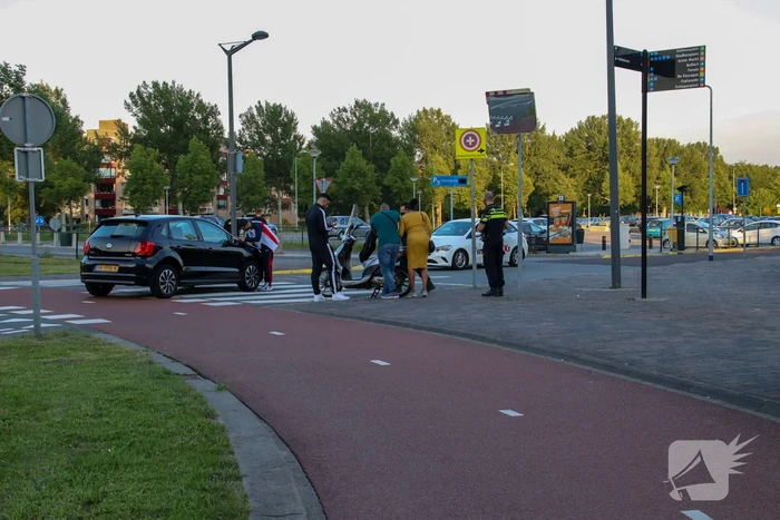 Scooter flink beschadigd na ongeval met auto