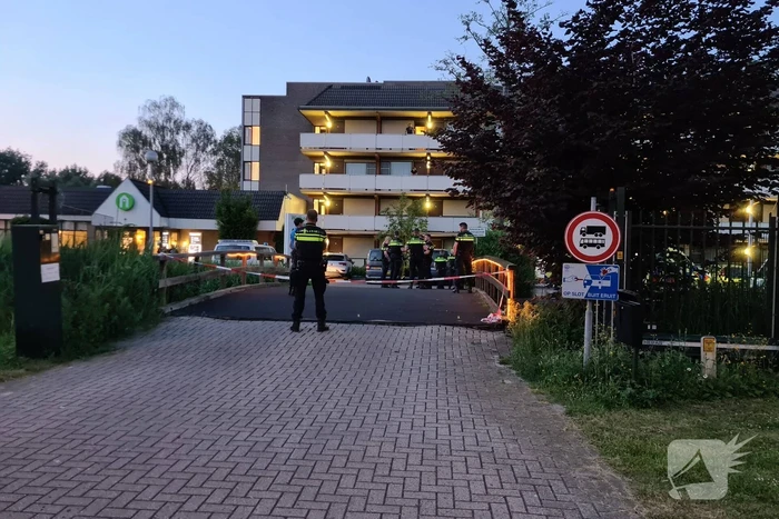 Zwaargewonde mannen in hotelkamer aangetroffen