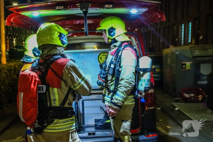 Motor brandt uit in parkeergarage
