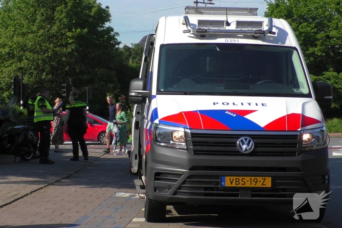 Scooterrijder gewond bij botsing met auto