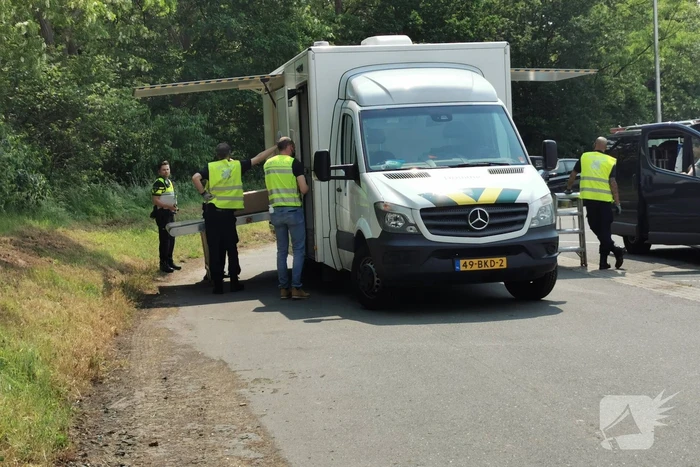Grootscheepse controle door politie, douane en gemeente