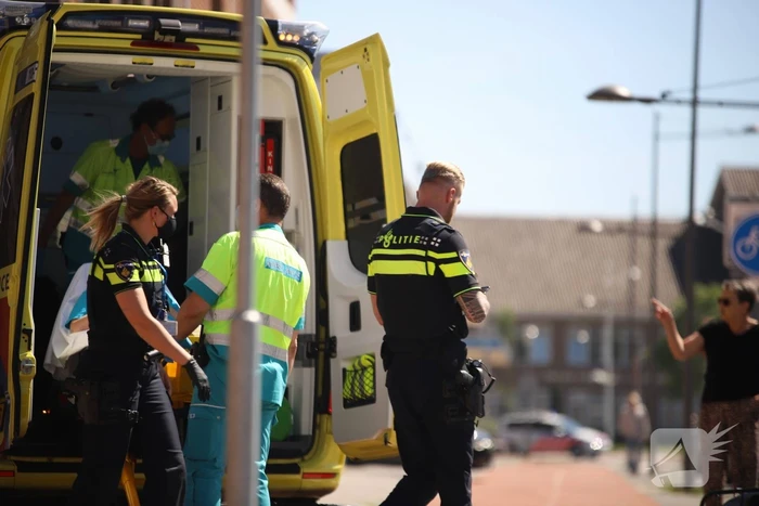 Scooterrijder gewond bij botsing met auto op kruising