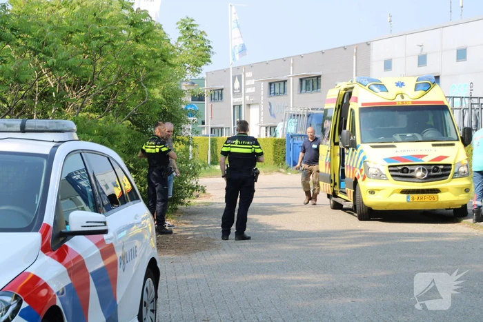 Man gaat onderuit en raakt gewond