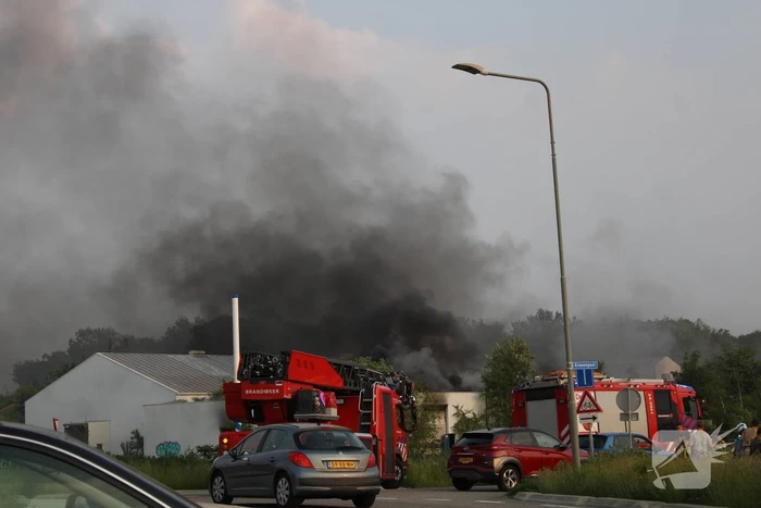 Uitslaande brand in loods waar drugsafval werd gevonden