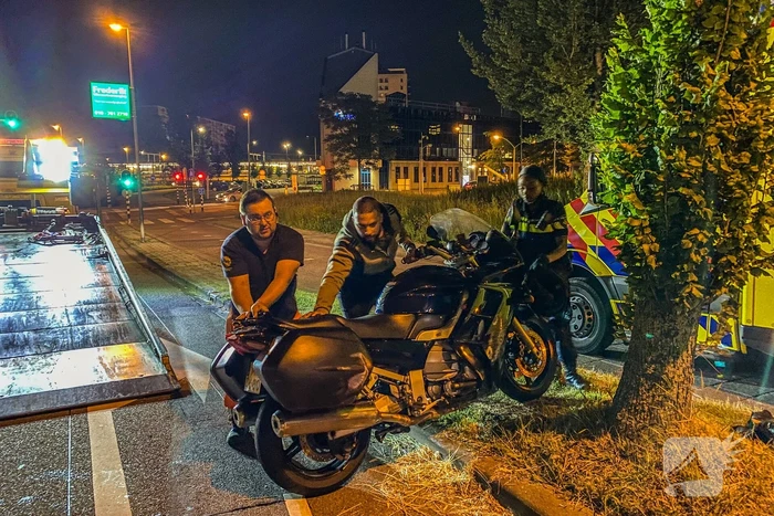Motorrijder gewond na ongeval met voertuig
