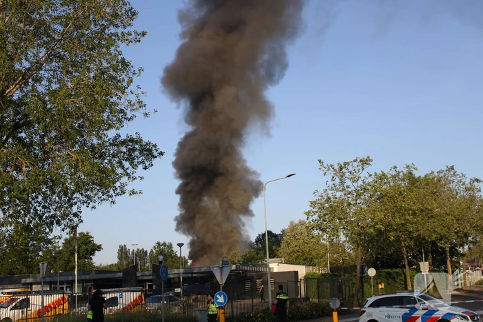 Uitslaand brand in bedrijfspand
