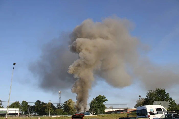 Uitslaand brand in bedrijfspand