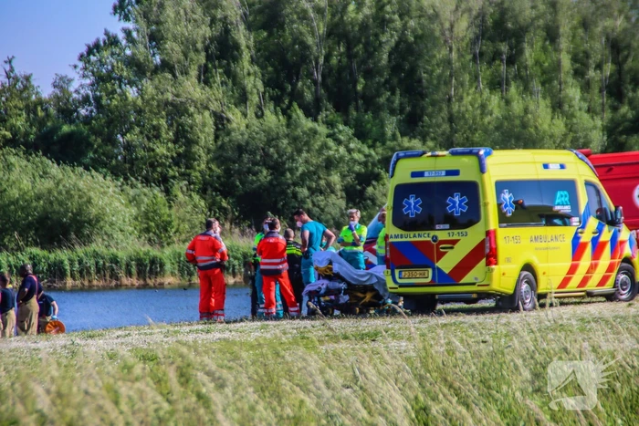 Grote zoekactie naar persoon te water