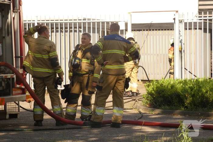 Brand in bedrijf snel onder controle