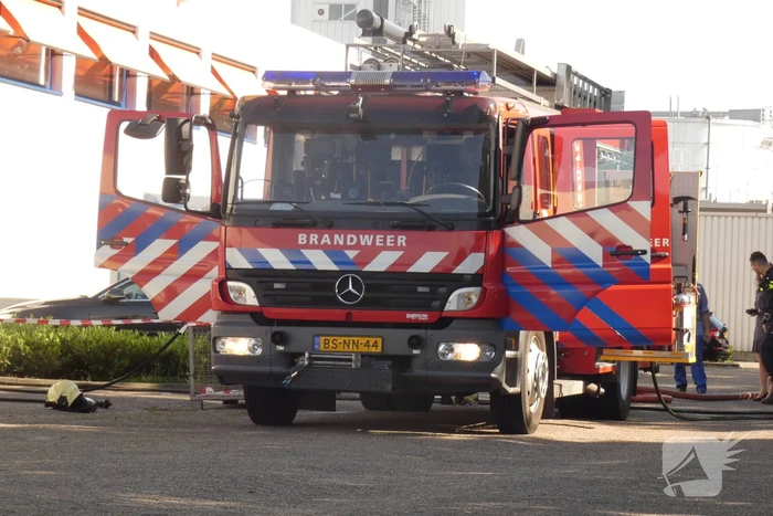 Brand in bedrijf snel onder controle