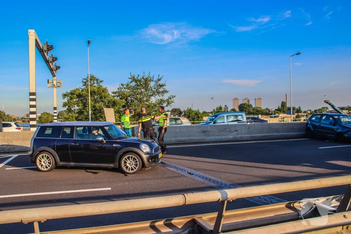 Snelweg afgesloten na ongeval