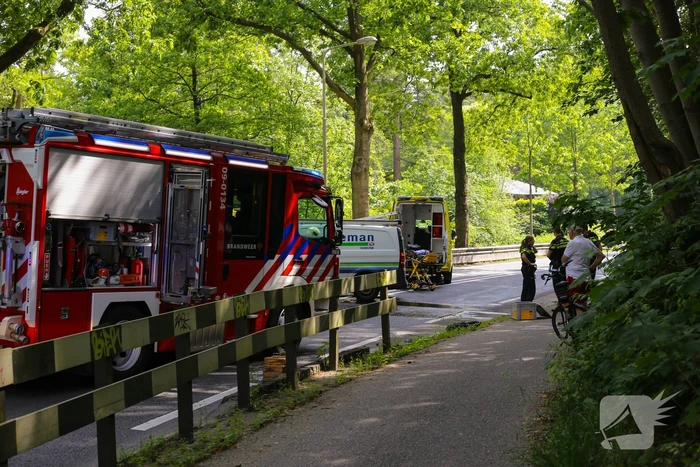 Persoon bekneld in voertuig na ernstig ongeval
