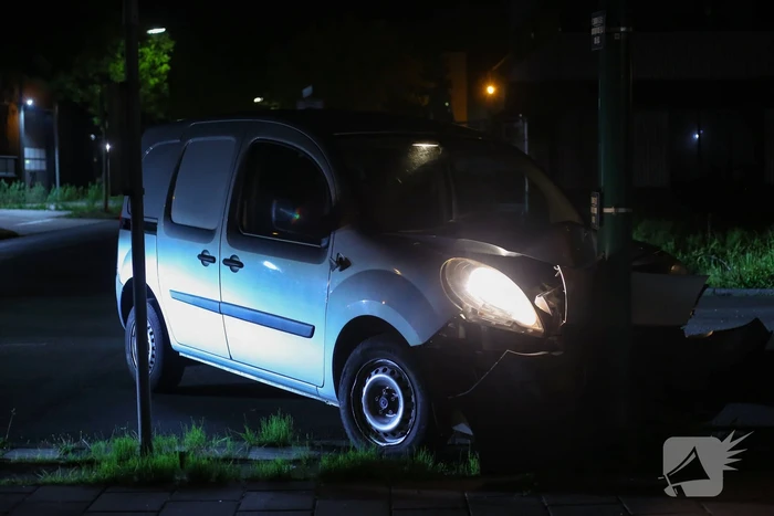 Bestuurder van bestelbus aangehouden na ongeval