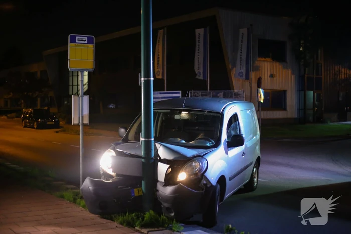 Bestuurder van bestelbus aangehouden na ongeval