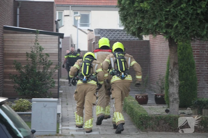 Veel rookontwikkeling bij brand in garagebox