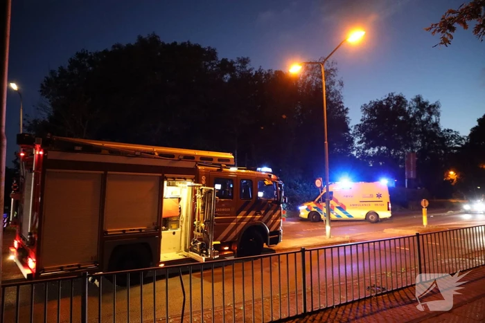 Persoon zwaargewond aangetroffen naast spoor